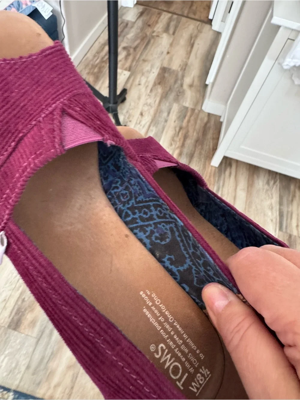 TOMS burgundy corduroy peep-toe wedge sandals with a cork-wrapped platform 8.5